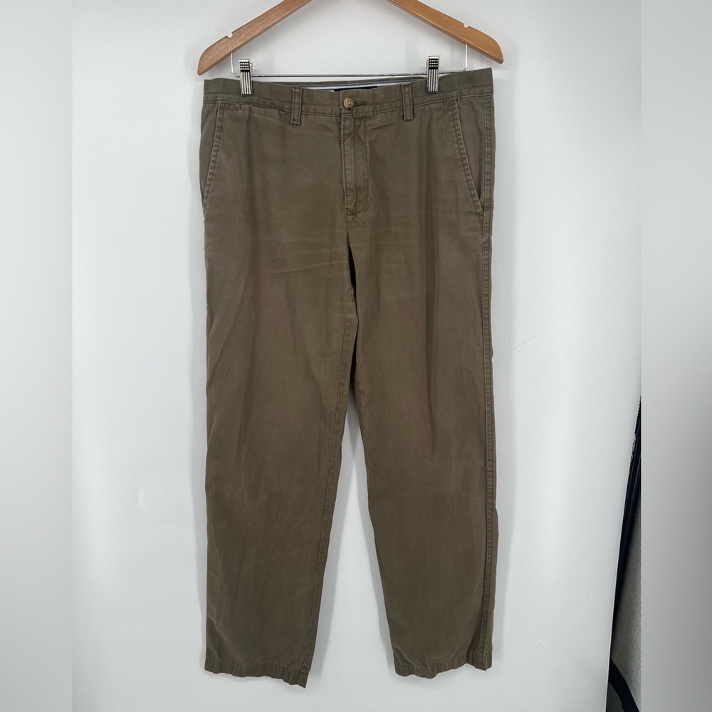 Tommy Hilfiger Men's Classic Fit Khakis 33x34 Brown Preppy Tan Pants Trousers